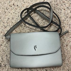 Simply Vera Wang pocketbook